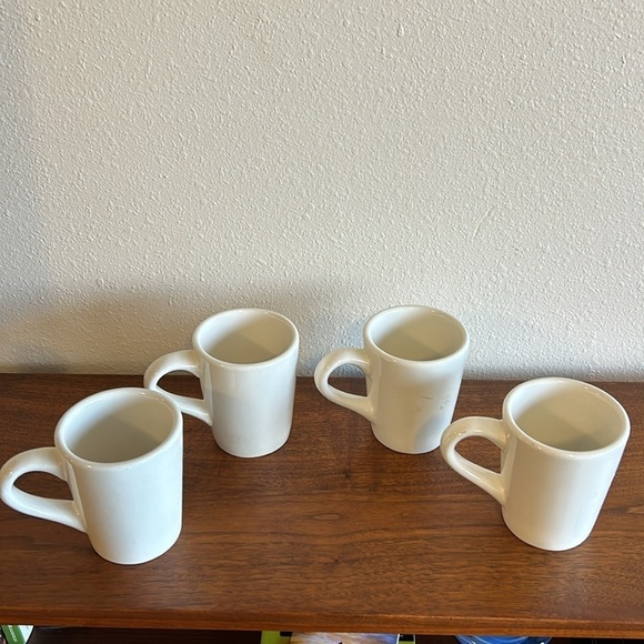 Williams-Sonoma Holiday Snowman Mugs Set of 4 - Picture 7 of 8